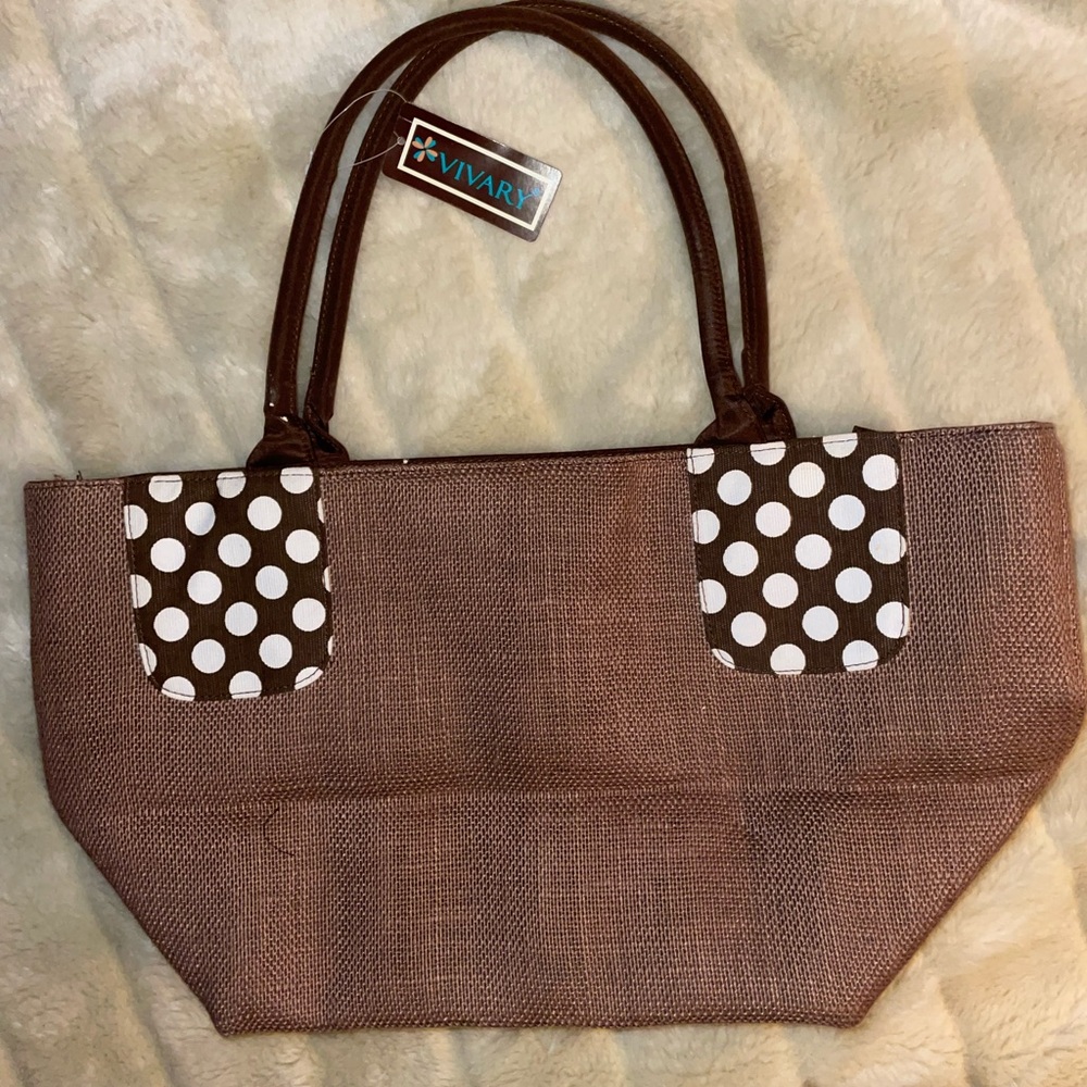 Purse brown fabric magnet closure zipper and pockets inside